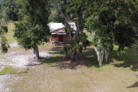 House in Plant City, Florida 7 bedrooms, 230.4 sq.m. № 2112136 - photo 6