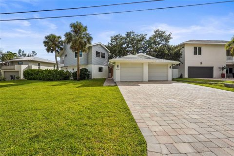 House in Sarasota, Florida 5 bedrooms, 297.75 sq.m. № 1893766 - photo 10