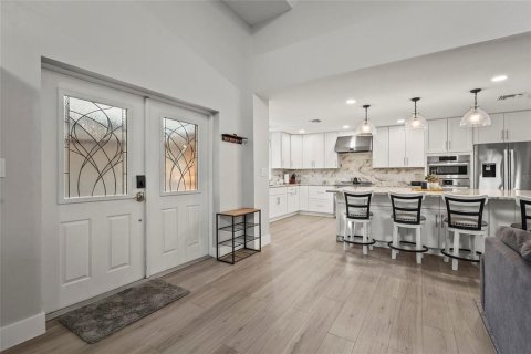 House in Sarasota, Florida 5 bedrooms, 297.75 sq.m. № 1893766 - photo 14