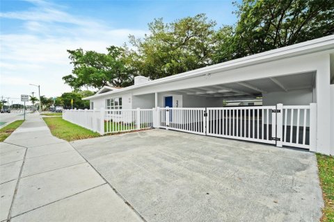 Villa ou maison à Oakland Park, Floride 3 chambres, 115.76 m2 № 2023939