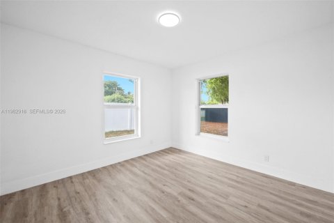 Villa ou maison à louer à Oakland Park, Floride: 3 chambres, 115.76 m2 № 2023939 - photo 13