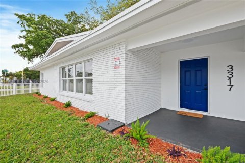 Villa ou maison à louer à Oakland Park, Floride: 3 chambres, 115.76 m2 № 2023939 - photo 2