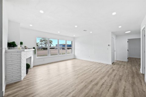 Villa ou maison à louer à Oakland Park, Floride: 3 chambres, 115.76 m2 № 2023939 - photo 19