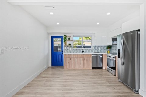 Villa ou maison à louer à Oakland Park, Floride: 3 chambres, 115.76 m2 № 2023939 - photo 9