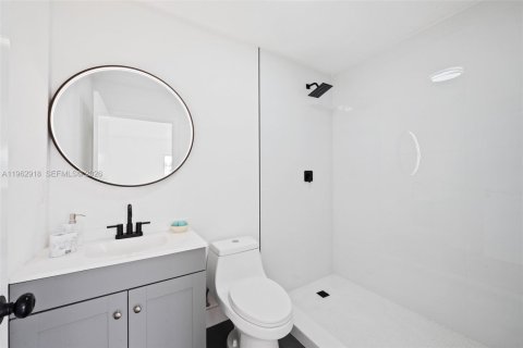 Villa ou maison à louer à Oakland Park, Floride: 3 chambres, 115.76 m2 № 2023939 - photo 14