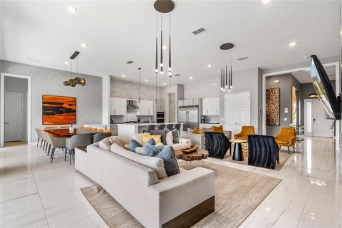 Villa ou maison à vendre à Davenport, Floride: 13 chambres, 607.77 m2 № 2310927 - photo 5