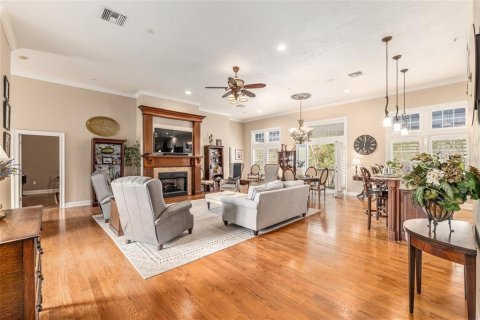 House in Gainesville, Florida 3 bedrooms, 496.1 sq.m. № 2123423 - photo 8