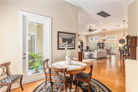 House in Gainesville, Florida 3 bedrooms, 496.1 sq.m. № 2123423 - photo 7