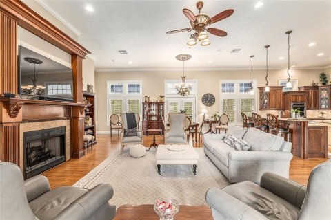 House in Gainesville, Florida 3 bedrooms, 496.1 sq.m. № 2123423 - photo 10