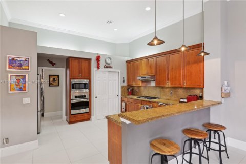 Casa en venta en Miramar, Florida, 6 dormitorios, 318.47 m2 № 1950711 - foto 9