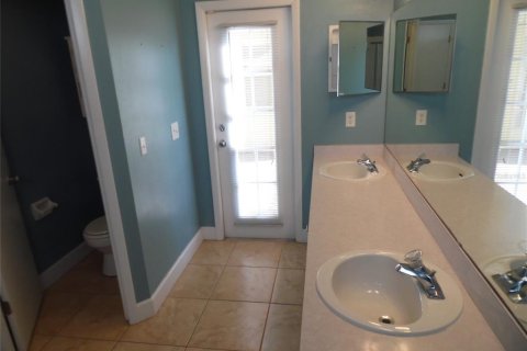 House in Orlando, Florida 3 bedrooms, 156.73 sq.m. № 2167190 - photo 12