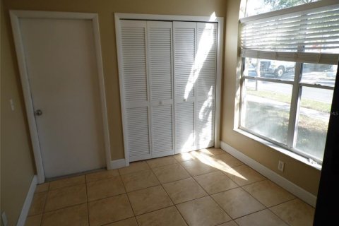 House in Orlando, Florida 3 bedrooms, 156.73 sq.m. № 2167190 - photo 7