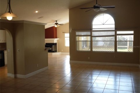 House in Orlando, Florida 3 bedrooms, 156.73 sq.m. № 2167190 - photo 5