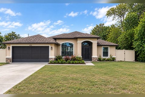 Villa ou maison à Spring Hill, Floride 3 chambres, 177.44 m2 № 2437250