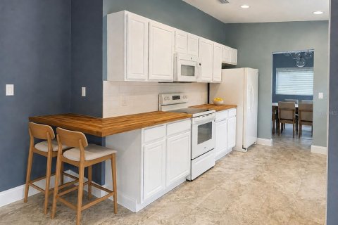 Casa en venta en Altamonte Springs, Florida, 3 dormitorios, 145.02 m2 № 2381065 - foto 4