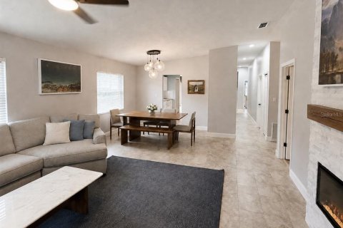 Casa en venta en Altamonte Springs, Florida, 3 dormitorios, 145.02 m2 № 2381065 - foto 3