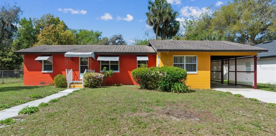 Villa ou maison à Eustis, Floride 3 chambres, 130.06 m2 № 1724492