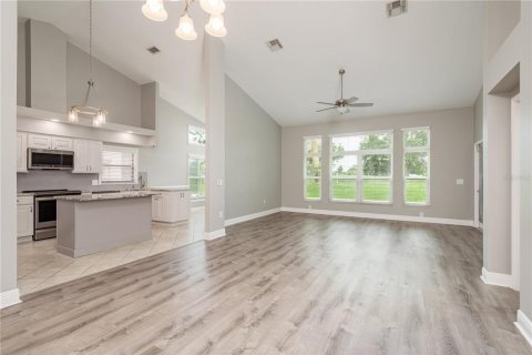 Casa en venta en New Port Richey, Florida, 2 dormitorios, 152.55 m2 № 1815769 - foto 8