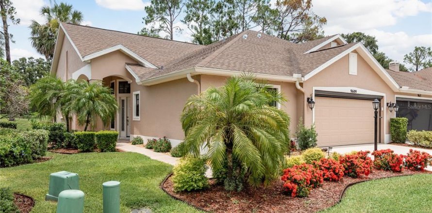 Villa ou maison à New Port Richey, Floride 2 chambres, 152.55 m2 № 1815769