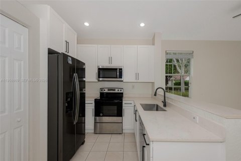 Adosado en venta en Miramar, Florida, 3 dormitorios, 123 m2 № 2017718 - foto 15