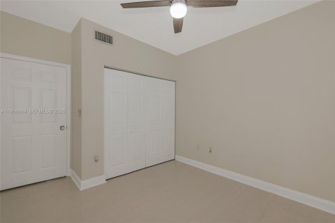 Adosado en venta en Miramar, Florida, 3 dormitorios, 123 m2 № 2017718 - foto 30