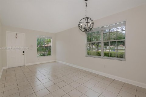Adosado en venta en Miramar, Florida, 3 dormitorios, 123 m2 № 2017718 - foto 10