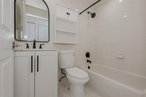 Adosado en venta en Miramar, Florida, 3 dormitorios, 123 m2 № 2017718 - foto 28