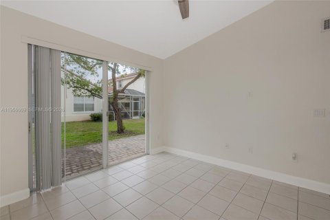 Adosado en venta en Miramar, Florida, 3 dormitorios, 123 m2 № 2017718 - foto 17