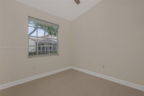 Adosado en venta en Miramar, Florida, 3 dormitorios, 123 m2 № 2017718 - foto 25