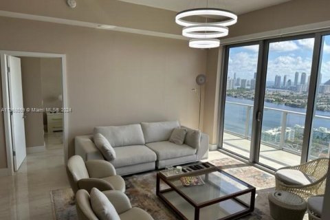 Condo in North Miami Beach, Florida, 3 bedrooms  № 1715081 - photo 23