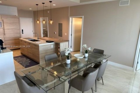Condo in North Miami Beach, Florida, 3 bedrooms  № 1715081 - photo 24