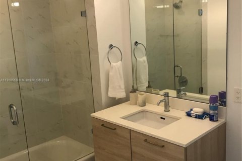 Condo in North Miami Beach, Florida, 3 bedrooms  № 1715081 - photo 4