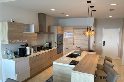 Condo in North Miami Beach, Florida, 3 bedrooms  № 1715081 - photo 19