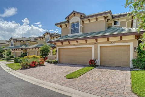 Condominio en venta en Lakewood Ranch, Florida, 2 dormitorios, 167.6 m2 № 1822380 - foto 6