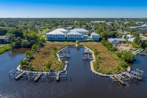 Adosado en venta en Stuart, Florida, 3 dormitorios, 162.76 m2 № 2085647 - foto 2