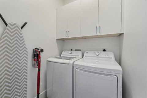 Adosado en venta en Stuart, Florida, 3 dormitorios, 162.76 m2 № 2085647 - foto 25