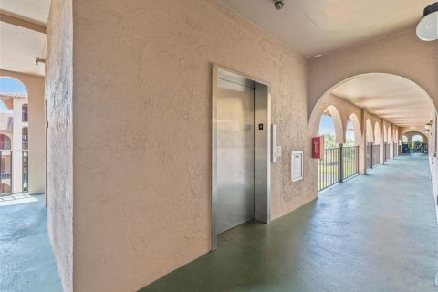 Купить кондоминиум в Галфпорта, Флорида 5 комнат, 105.91м2, № 1883424 - фото 4