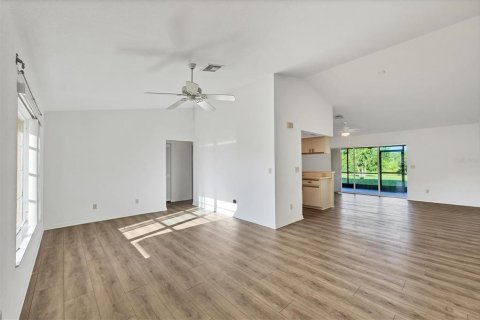 House in Venice, Florida 3 bedrooms, 147.53 sq.m. № 1792712 - photo 15