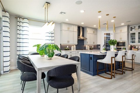 Villa ou maison à vendre à Apopka, Floride: 5 chambres, 323.76 m2 № 1768973 - photo 4