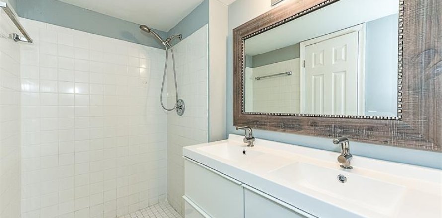 Condominio en Hollywood, Florida, 2 dormitorios № 1231389