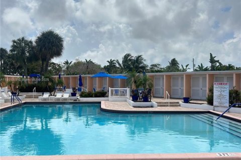 Copropriété à louer à Fort Lauderdale, Floride: 2 chambres, 81.29 m2 № 1683472 - photo 1