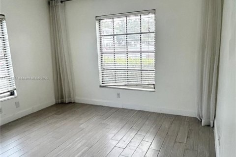 Copropriété à louer à Fort Lauderdale, Floride: 2 chambres, 81.29 m2 № 1683472 - photo 6