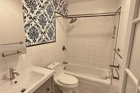 Copropriété à louer à Fort Lauderdale, Floride: 2 chambres, 81.29 m2 № 1683472 - photo 9
