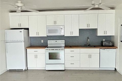 Copropriété à louer à Fort Lauderdale, Floride: 2 chambres, 81.29 m2 № 1683472 - photo 4