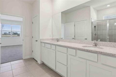 House in Wildwood, Florida 3 bedrooms, 168.71 sq.m. № 1835524 - photo 16