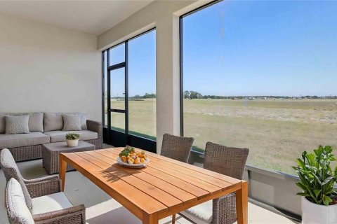 House in Wildwood, Florida 3 bedrooms, 168.71 sq.m. № 1835524 - photo 8