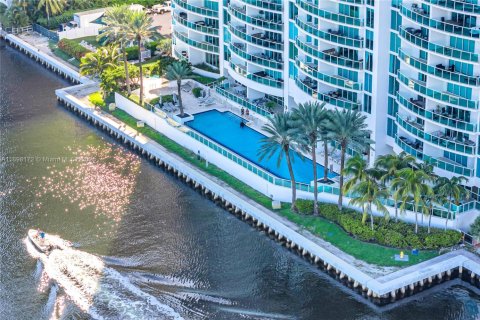 Condo in Aventura, Florida, 2 bedrooms  № 1953388 - photo 4