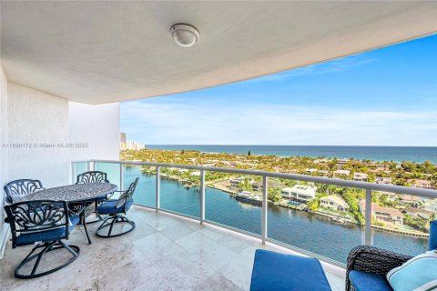 Condo in Aventura, Florida, 2 bedrooms  № 1953388 - photo 16