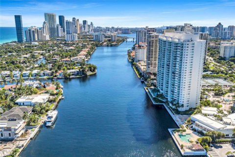 Condo in Aventura, Florida, 2 bedrooms  № 1953388 - photo 2