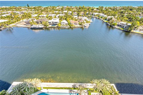 Condo in Aventura, Florida, 2 bedrooms  № 1953388 - photo 13
